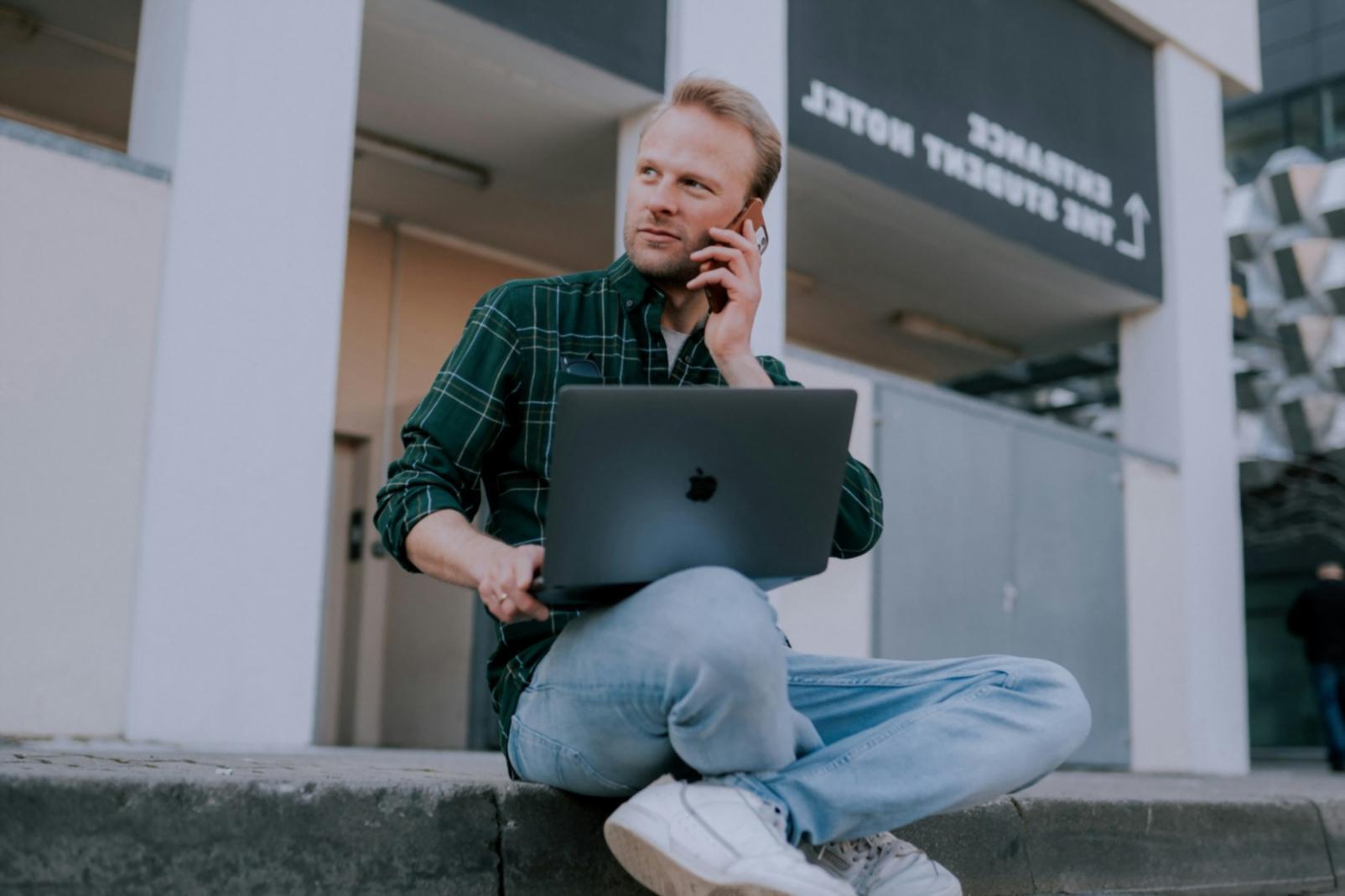 Keyword-Recherche Arbeitsplatz mit Analyse-Tools